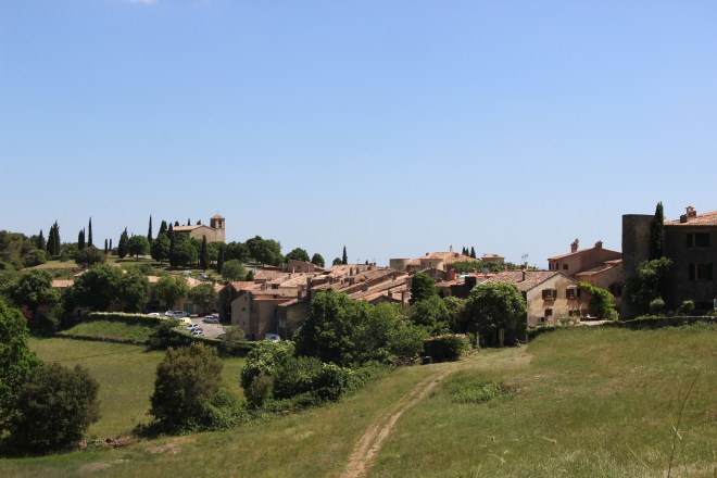 Tour Tour is an unspoiled medieval village, no modern houses in sight. Bliss
