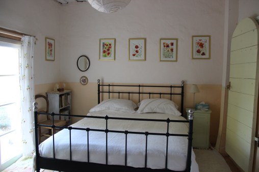 Newly decorated with large new comfy bed